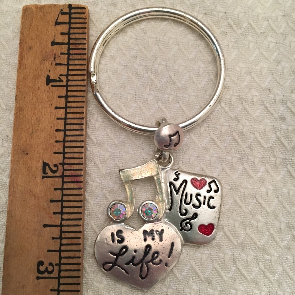 Music Is My Life Keychain - Picture 2 of 4